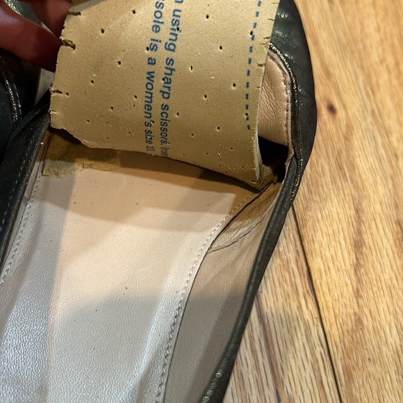 Gold metallic loafer super soft - Picture 8 of 12